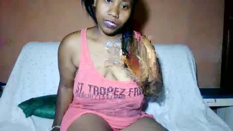 Snapshot of sanyah513 chatting on May 5, 7:22 pm sanya online show from May 5, 7:22 pm
