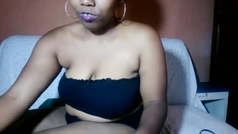 Snapshot of sanyah513 chatting on May 11, 8:31 am sanya online show from May 11, 8:31 am