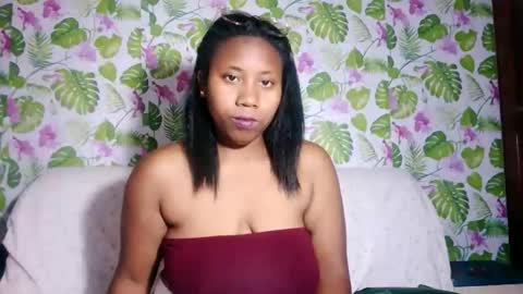 Snapshot of sanyah513 chatting on May 21, 7:21 pm sanya online show from May 21, 7:21 pm
