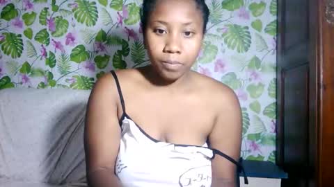 Snapshot of sanyah513 chatting on June 7, 8:23 pm sanya online show from June 7, 8:23 pm