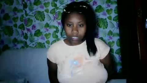 Snapshot of sanyah513 chatting on June 16, 5:59 pm sanya online show from June 16, 5:59 pm