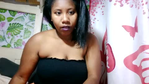 Snapshot of sanyah513 chatting on July 5, 7:04 am sanya online show from July 5, 7:04 am