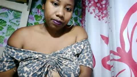 Snapshot of sanyah513 chatting on July 9, 5:55 am sanya online show from July 9, 5:55 am