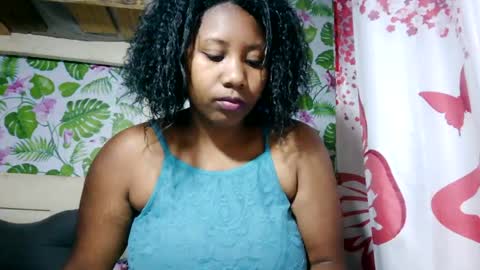 Snapshot of sanyah513 chatting on July 17, 7:04 am sanya online show from July 17, 7:04 am
