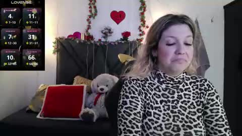 sanyaseraphine0 online show from August 3, 8:34 pm