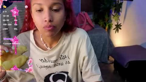 Snapshot of saphiire_ chatting on May 26, 2:57 pm saphi online show from May 26, 2:57 pm