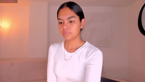Snapshot of saphirajames chatting on June 25, 2:00 am Saphira James online show from June 25, 2:00 am