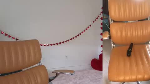 sapphir3xoxo online show from February 18, 8:36 pm