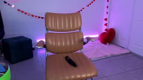 sapphir3xoxo online show from March 5, 2:46 am