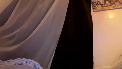 Snapshot of sapphire_honest chatting on December 28, 9:09 am sapphire online show from December 28, 9:09 am