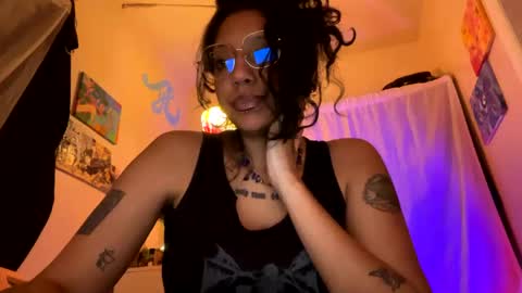 Snapshot of sapphire_honest chatting on January 4, 2:46 am sapphire online show from January 4, 2:46 am