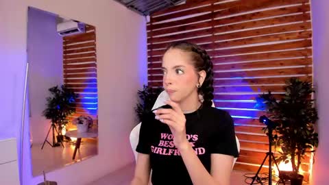 Snapshot of sapphire_venus chatting on May 12, 1:58 am Valerin online show from May 12, 1:58 am