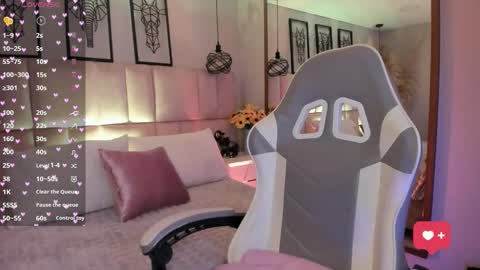 Snapshot of sara__colllins_ chatting on September 23, 12:30 pm SARA online show from September 23, 12:30 pm