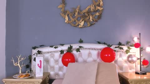 Snapshot of sara__williams chatting on December 30, 3:58 am Sara online show from December 30, 3:58 am