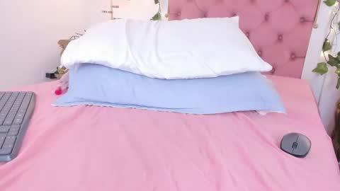 Snapshot of sara__williams chatting on January 21, 9:57 am Sara online show from January 21, 9:57 am