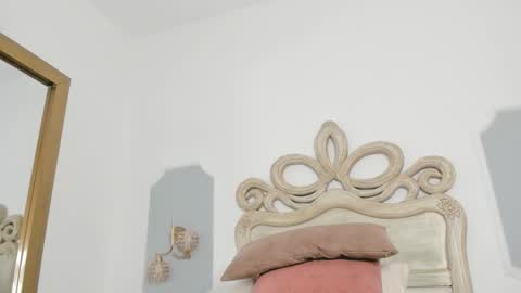 Snapshot of sara__williams chatting on October 13, 3:39 am Sara online show from October 13, 3:39 am