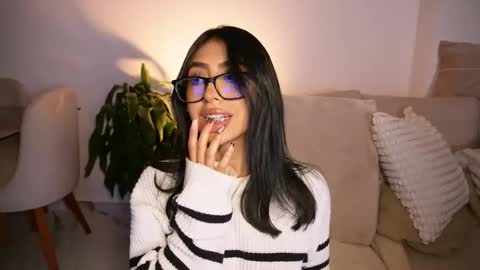 Sara  online show from November 23, 4:01 am