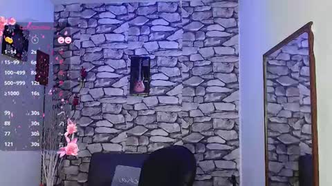 Sara  online show from February 6, 7:13 am