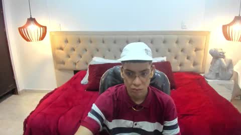   Sara and Demon  online show from November 28, 12:19 pm