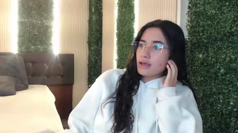Sara online show from April 23, 12:29 pm