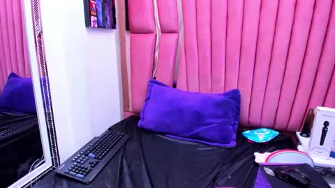 Snapshot of sara_honny chatting on April 26, 3:59 am sara_honny online show from April 26, 3:59 am
