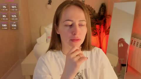 Snapshot of sara_hwan chatting on March 14, 1:34 am sara_hwan online show from March 14, 1:34 am