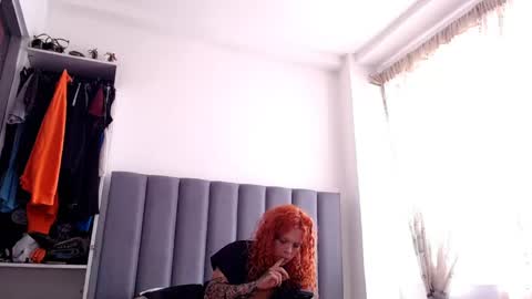 Snapshot of sara_johnson__ chatting on May 31, 1:18 pm sara_johnson__ online show from May 31, 1:18 pm