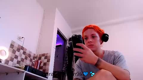 Snapshot of sara_johnson__ chatting on July 21, 2:08 pm sara_johnson__ online show from July 21, 2:08 pm