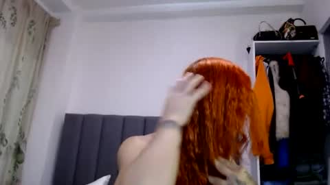Snapshot of sara_johnson__ chatting on July 28, 2:18 am sara_johnson__ online show from July 28, 2:18 am