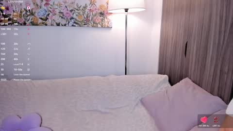 Sara  new account  give me thomb up  Follow me   help me reach 15k followers again   online show from November 9, 10:30 pm