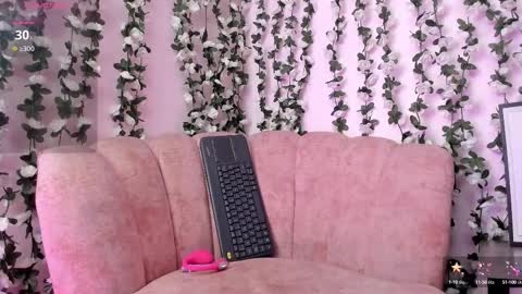 Sara  online show from November 4, 3:22 pm