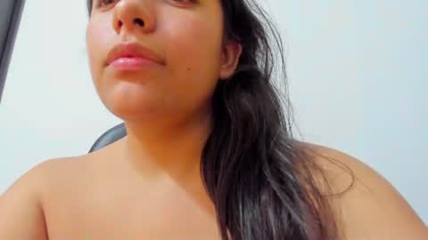 Snapshot of sara_len chatting on July 16, 5:52 pm sara_len online show from July 16, 5:52 pm