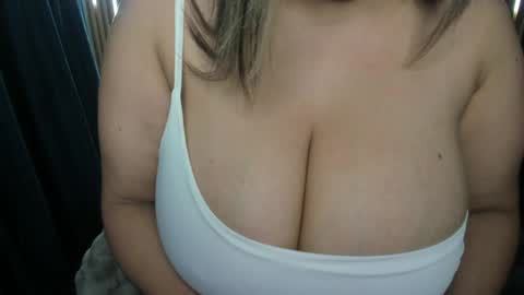 sarah  LIZCANO....... online show from May 18, 10:21 am