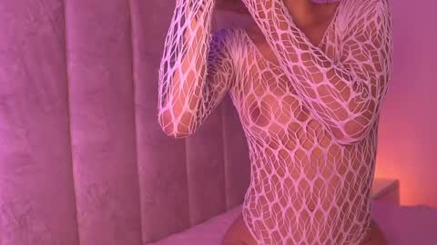 sara_lopee1 online show from April 24, 12:07 pm