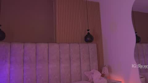 sara_lopee1 online show from June 6, 11:59 am