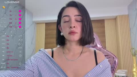 Sara  online show from April 20, 1:47 pm