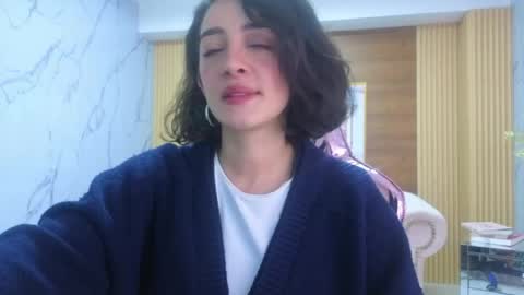 Sara  online show from May 10, 1:16 pm