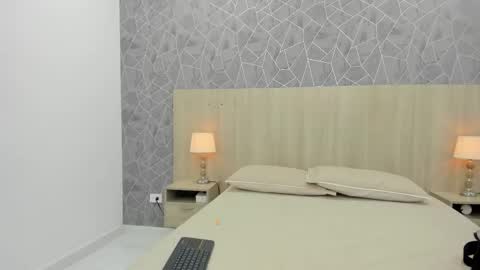 Snapshot of sara_melo chatting on November 26, 11:33 am Sara online show from November 26, 11:33 am