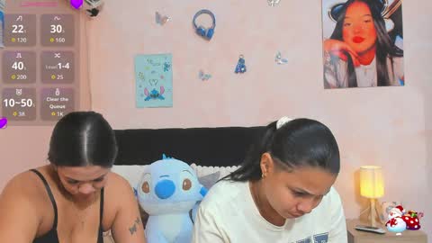 Snapshot of sara_mendez2_ chatting on May 13, 1:03 am Sara Mendez online show from May 13, 1:03 am
