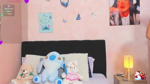 Snapshot of sara_mendez2_ chatting on May 16, 11:46 pm Sara Mendez online show from May 16, 11:46 pm