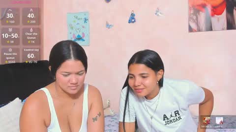 Snapshot of sara_mendez2_ chatting on June 3, 11:54 pm Sara Mendez online show from June 3, 11:54 pm