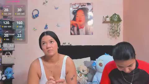 Snapshot of sara_mendez2_ chatting on June 11, 1:05 am Sara Mendez online show from June 11, 1:05 am
