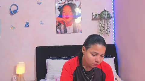 Snapshot of sara_mendez2_ chatting on July 5, 12:06 am Sara Mendez online show from July 5, 12:06 am