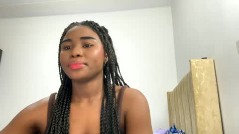 Snapshot of sara_muscle chatting on May 20, 3:02 am Sara online show from May 20, 3:02 am