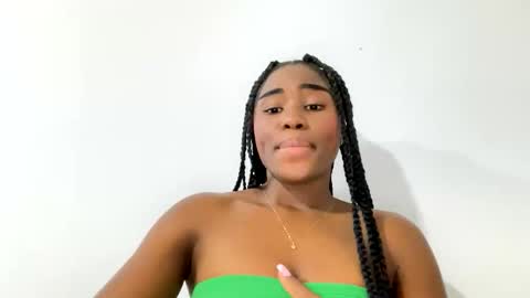 Snapshot of sara_muscle chatting on May 26, 2:07 am Sara online show from May 26, 2:07 am