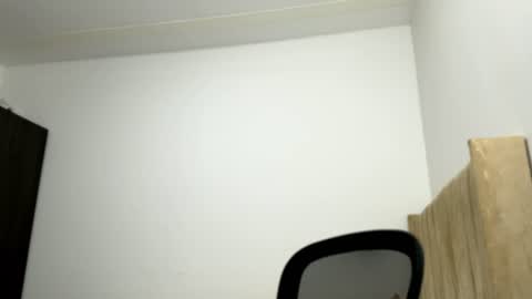 Snapshot of sara_muscle chatting on July 2, 3:45 am Sara online show from July 2, 3:45 am