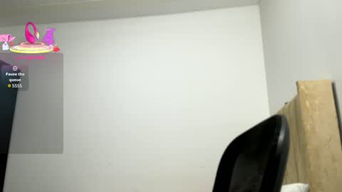 Snapshot of sara_muscle chatting on July 9, 3:32 am Sara online show from July 9, 3:32 am