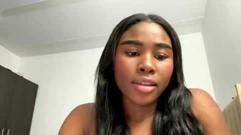 Snapshot of sara_muscle chatting on July 23, 4:10 am Sara online show from July 23, 4:10 am