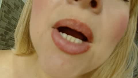 katiasupreme online show from February 11, 12:59 am