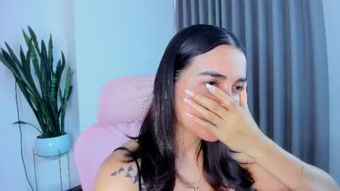 Snapshot of sara_ospina22 chatting on July 12, 9:06 pm Sara online show from July 12, 9:06 pm